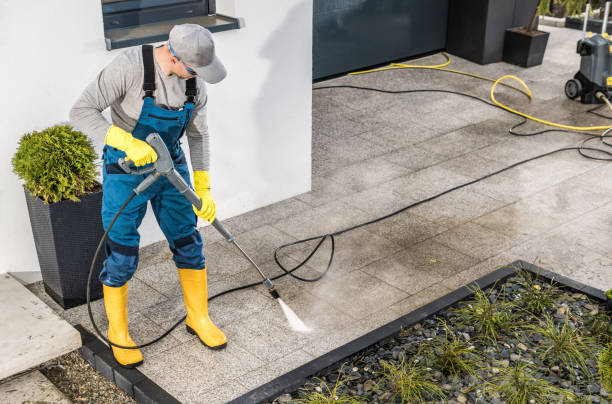 Best Sidewalk Pressure Washing  in Edna, TX